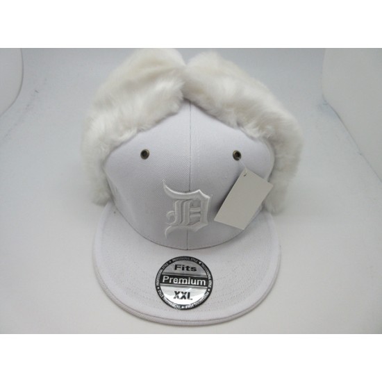 0812-04 City Dog Ear 2 "D" WHT/WHT