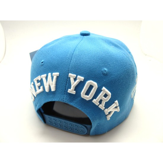2104-10 CITY CLASSIC 21 SNAP BACK NEW YORK PURPLE/WHT