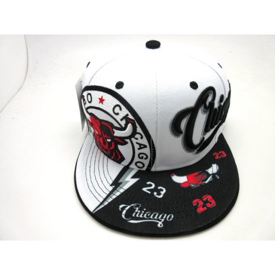2404-06 THUNDER CITY NAME LOGO SNAP CHICAGO WHT/BLK