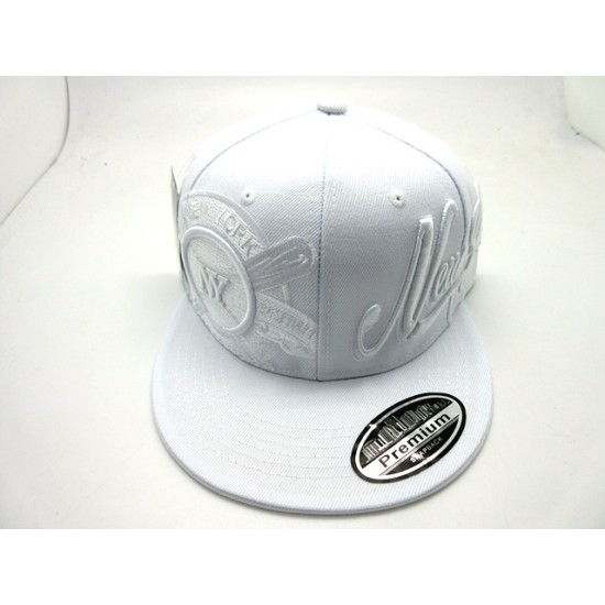 2404-06 THUNDER CITY NAME LOGO SNAP NY WHT/WHT