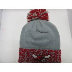 WINTER MJ 23 4 EVER POM KNIT HAT 1808-02 GRY/RED